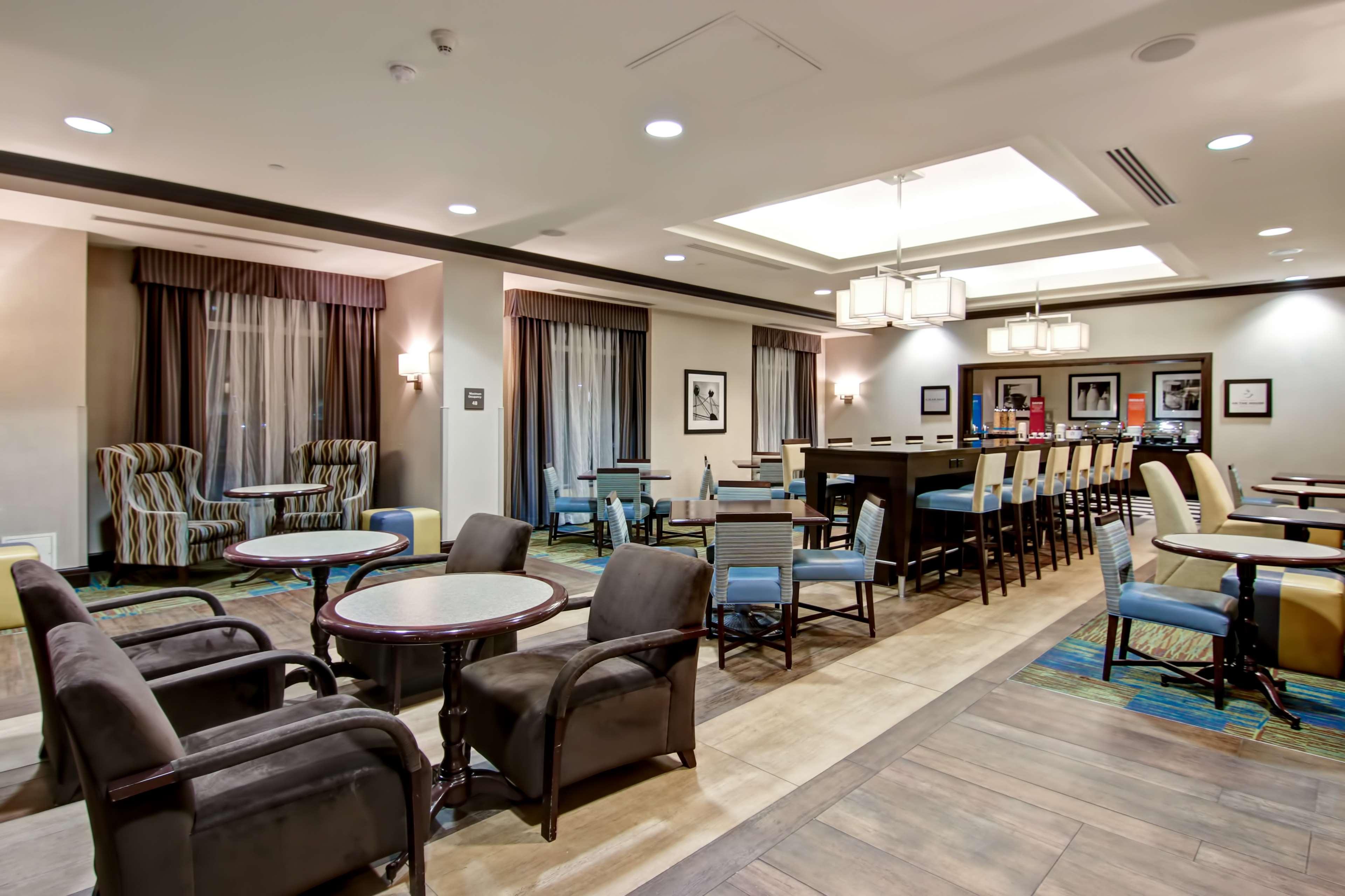 Hampton Inn By Hilton Toronto Airport Corporate Centre Eksteriør billede