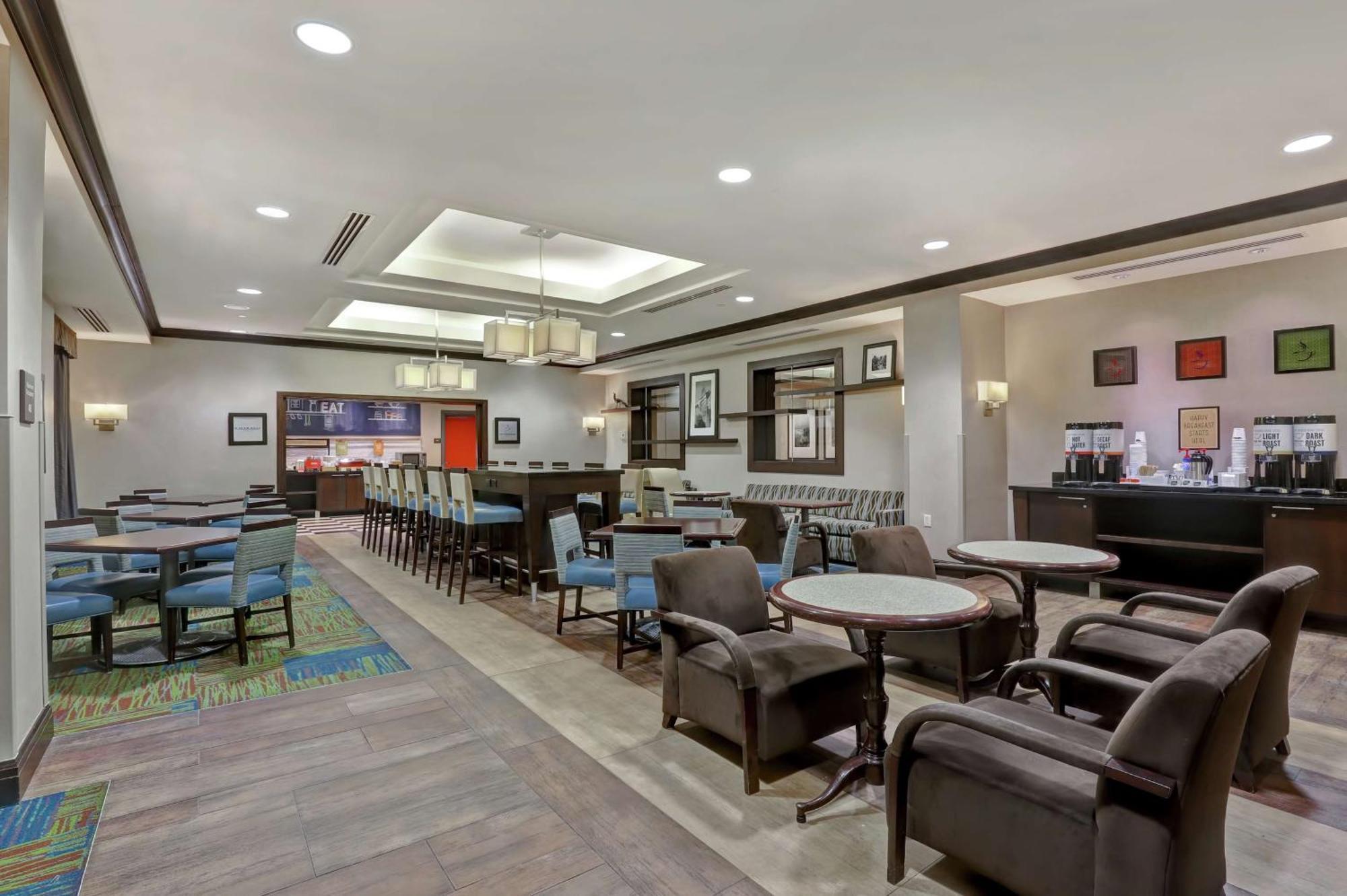 Hampton Inn By Hilton Toronto Airport Corporate Centre Eksteriør billede